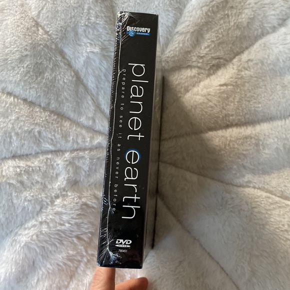 NIP Planet Earth DVD set by Discovery Channel - Picture 4 of 5